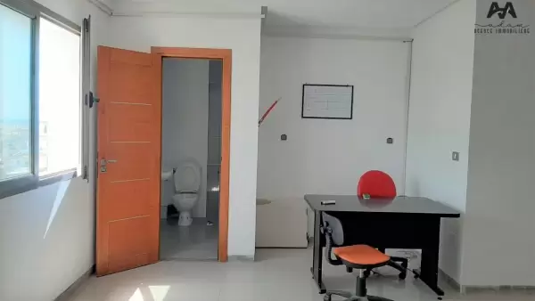 A vendre Bureau de 82m² à Nabeul