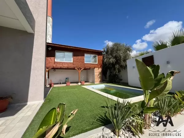 A Vendre Villa Plain-Pied – Hammamet, Zone craxi