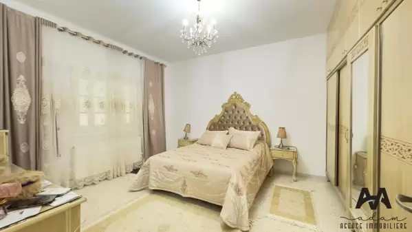 Villa S+4 de 234m² à beni khiar plage