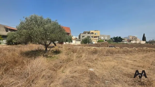 Terrain Industriel de 787 m² à Vendre à Dar Chaâben – Emplacement Stratégique
