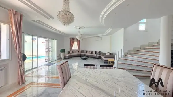 Villa de Style Américain avec Appartement Indépendant et Vue Mer