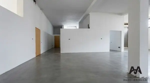 Bâtiment / Usine Industrielle de 1 600 m² à Béni Khiar